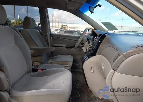 2005 Toyota Sienna Le из США, поврежденный, VIN 5TDZA23C85S306454